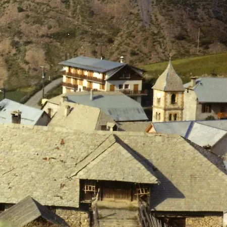 Le Parpaillon 3* Crévoux